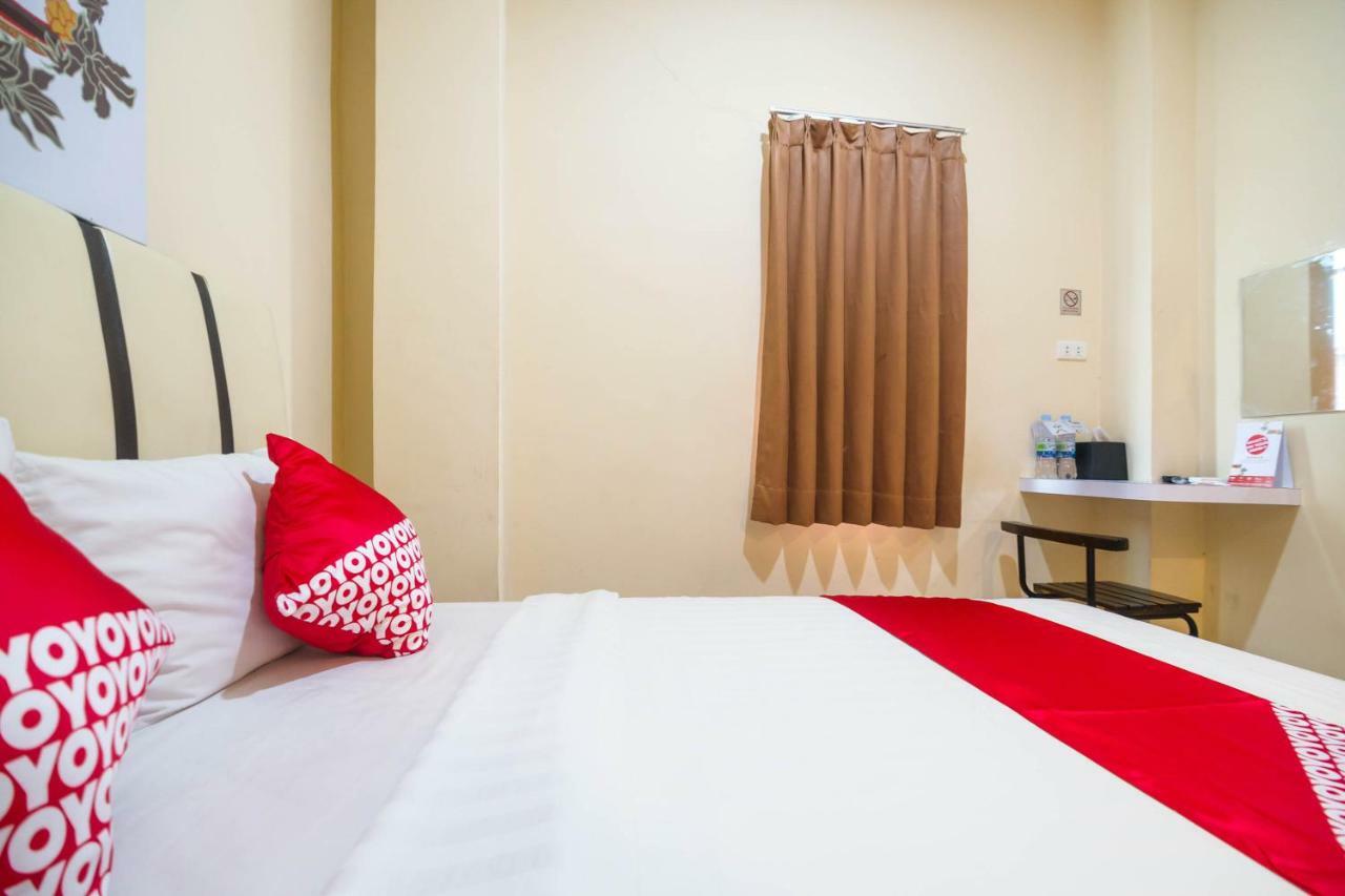 Sentosa Guest House Pontianak Exterior photo